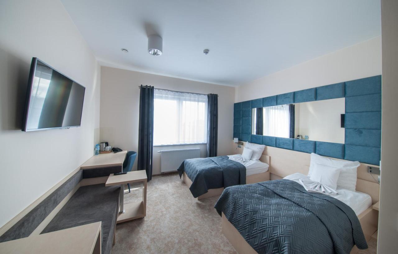 Motel S5 Zbrachlin Eksteriør bilde