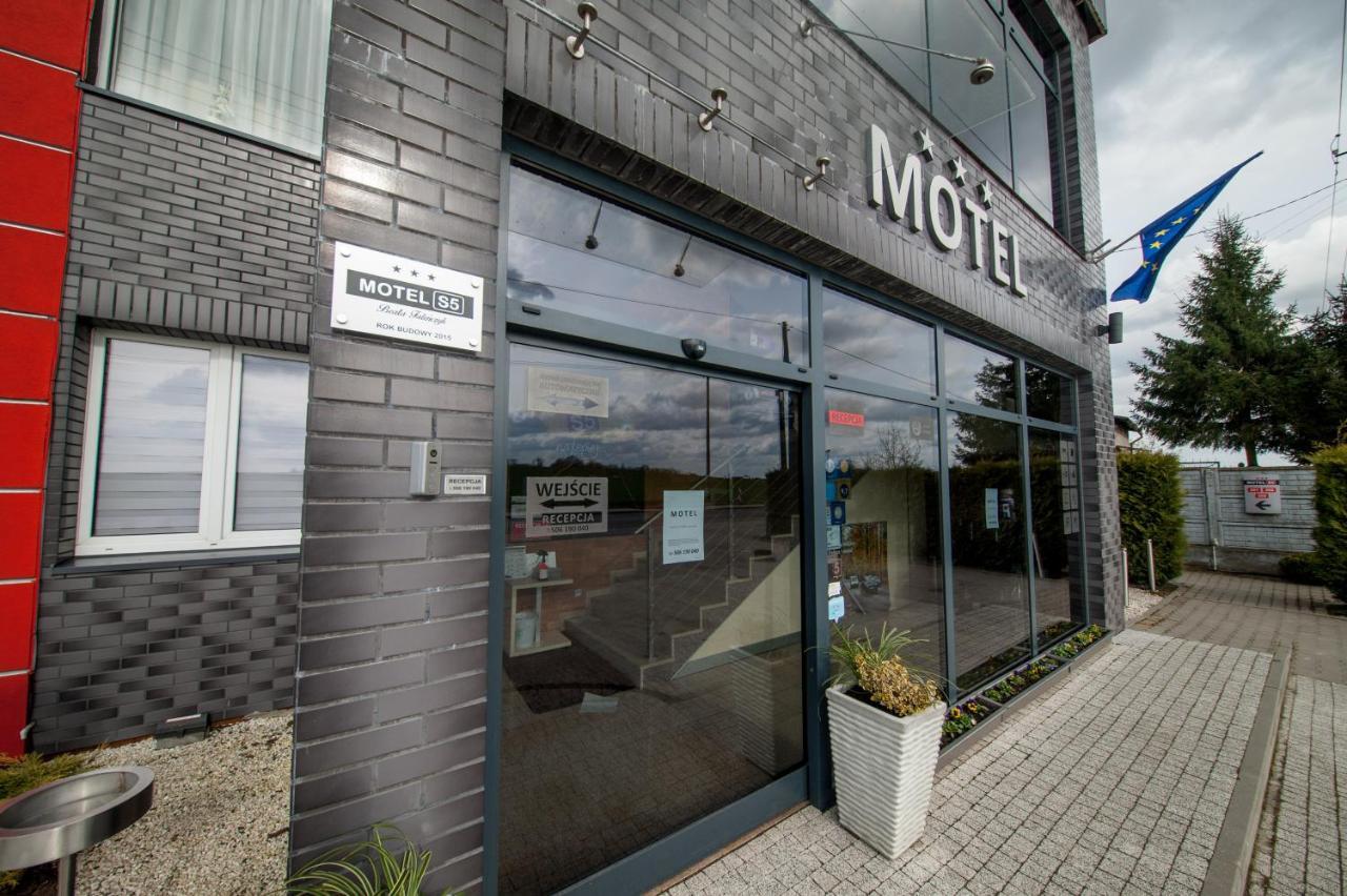 Motel S5 Zbrachlin Eksteriør bilde