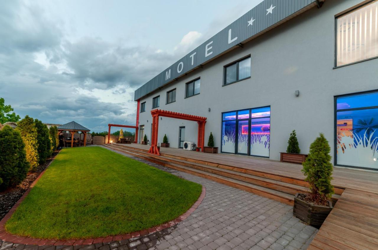 Motel S5 Zbrachlin Eksteriør bilde