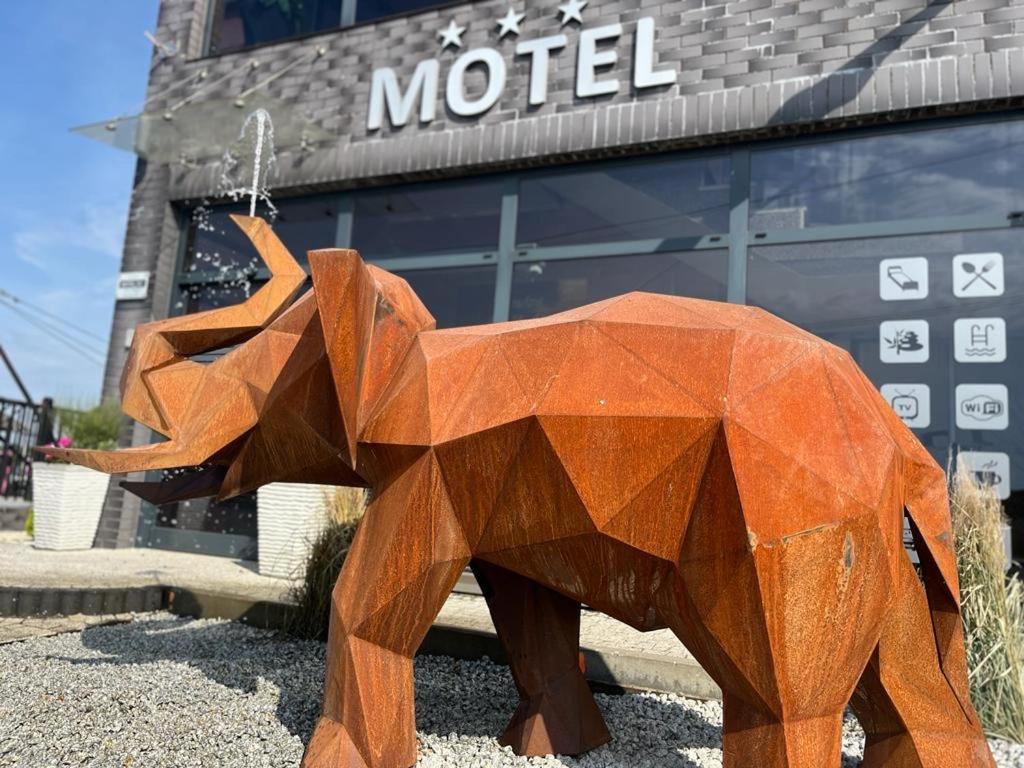Motel S5 Zbrachlin Eksteriør bilde