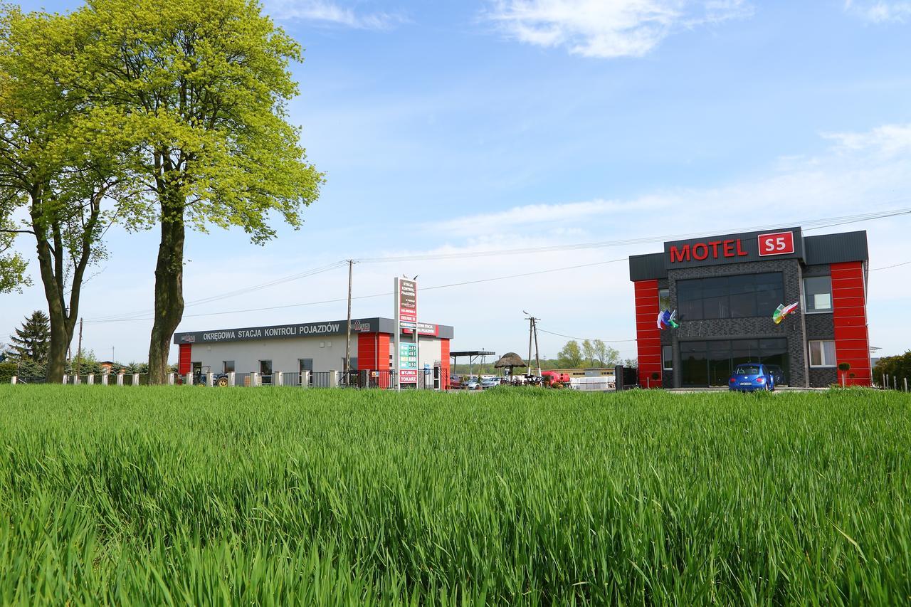 Motel S5 Zbrachlin Eksteriør bilde