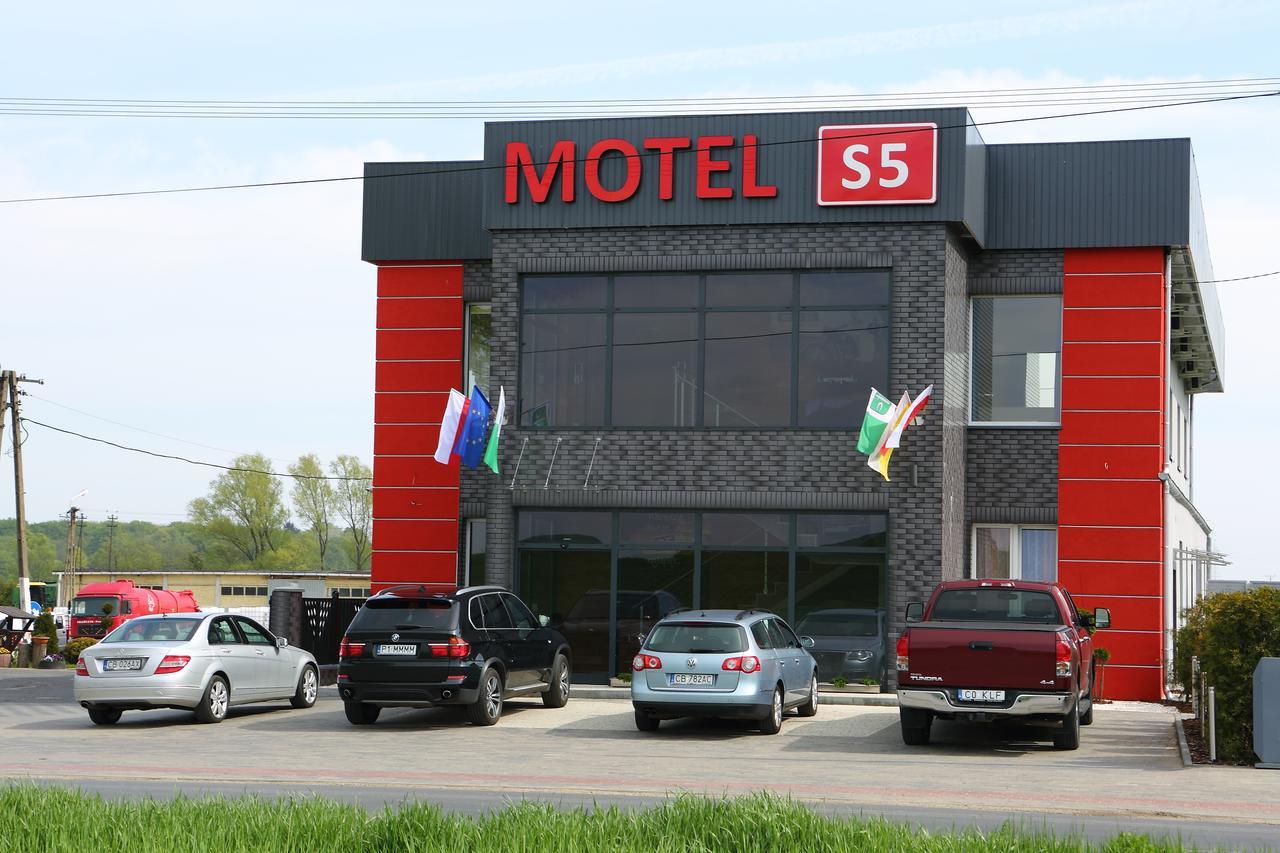 Motel S5 Zbrachlin Eksteriør bilde