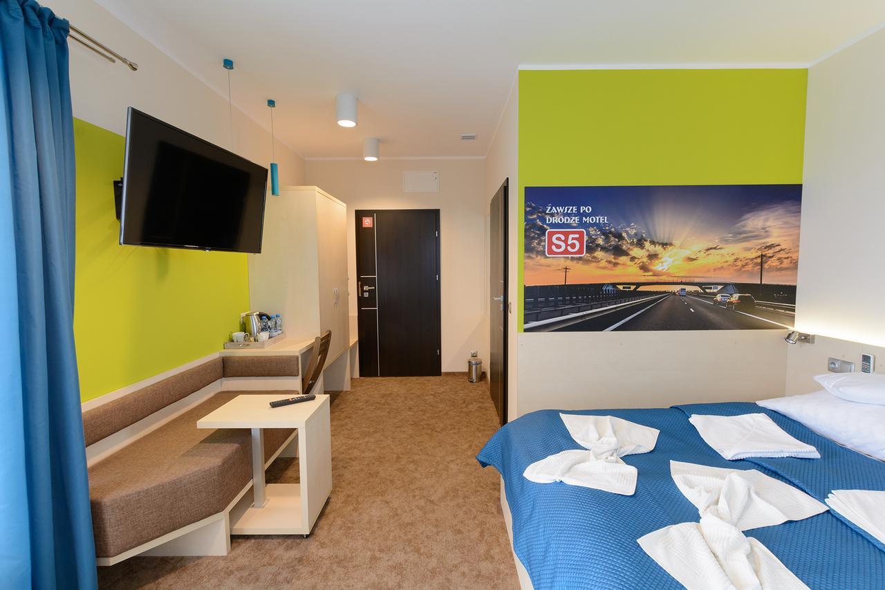 Motel S5 Zbrachlin Eksteriør bilde