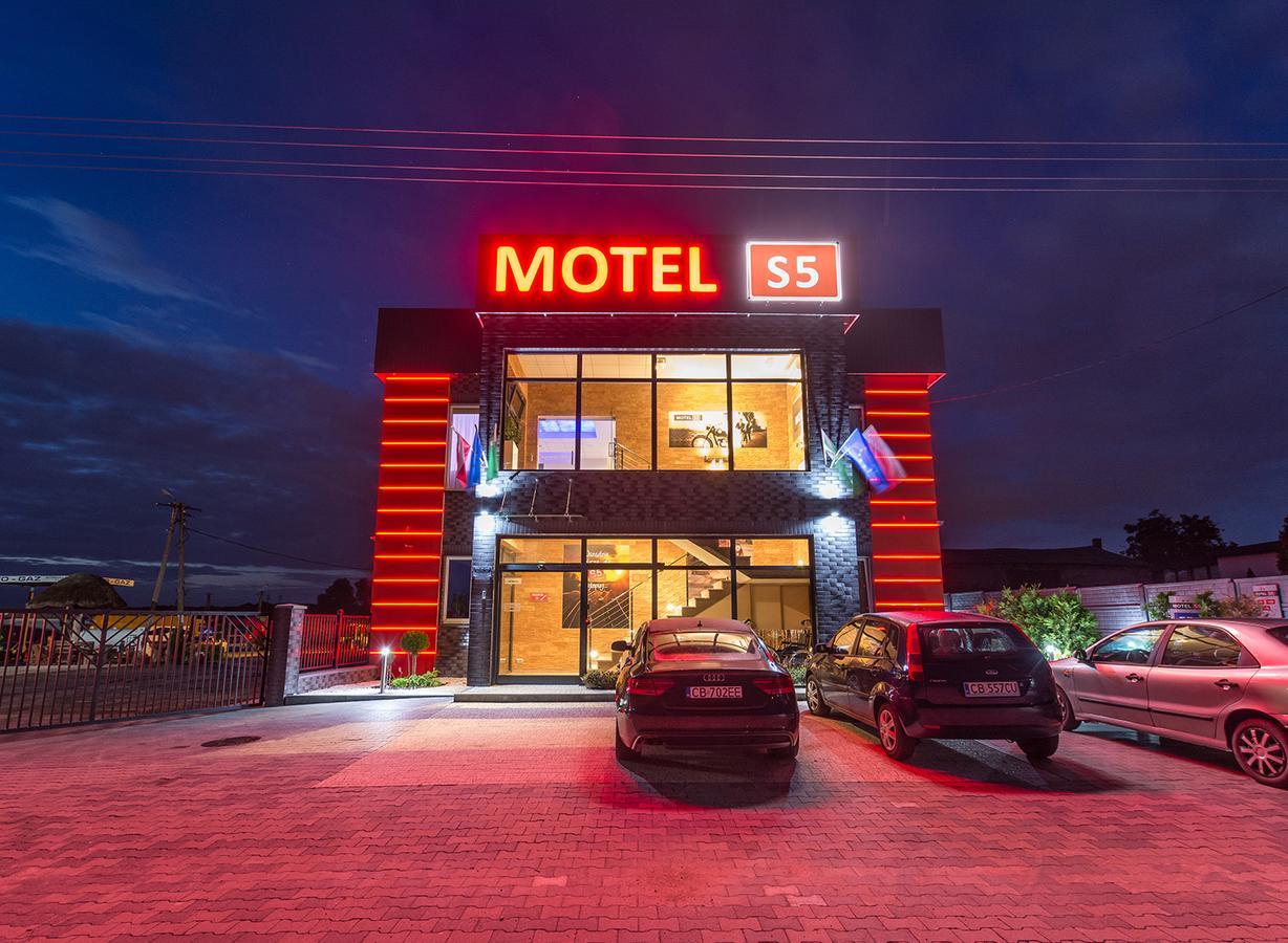Motel S5 Zbrachlin Eksteriør bilde