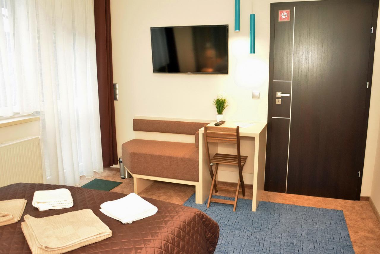 Motel S5 Zbrachlin Eksteriør bilde